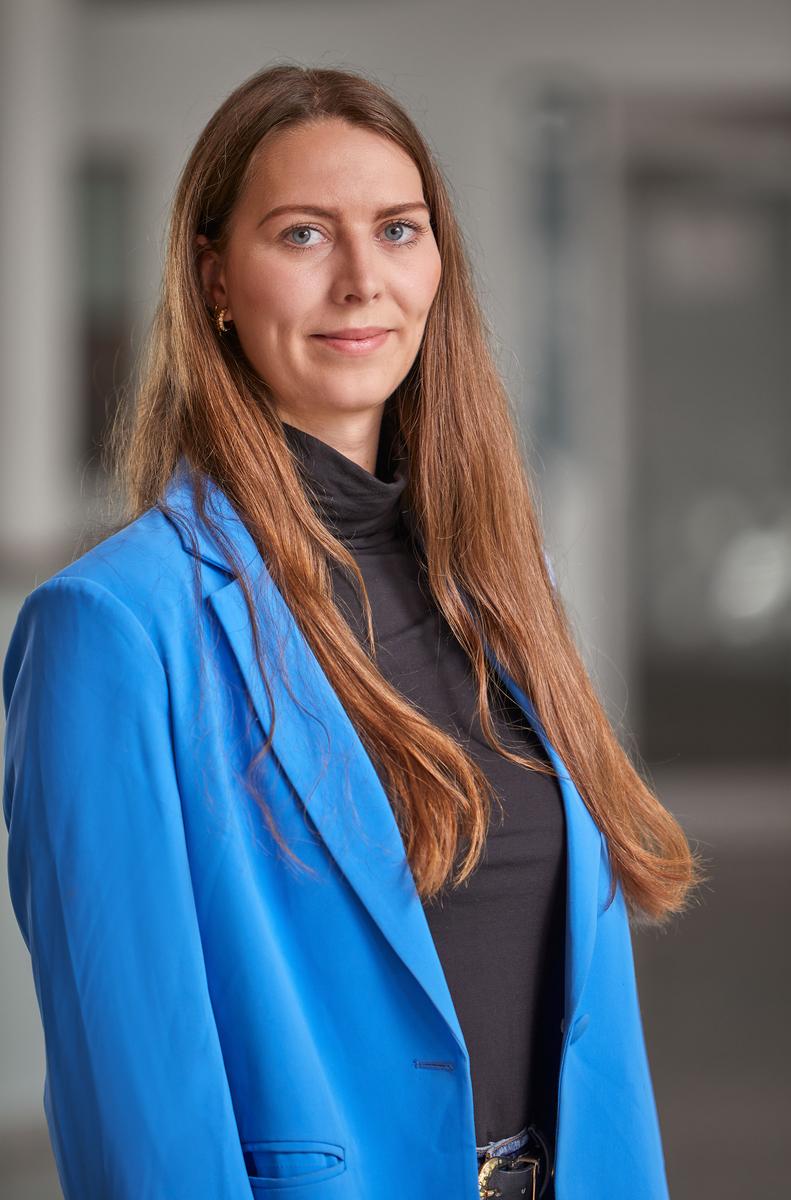 Professionelt erhvervsportræt i naturligt lys